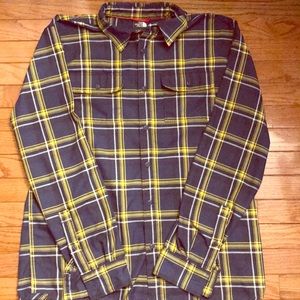 North Face Men’s Long Sleeve Shirt, Size M